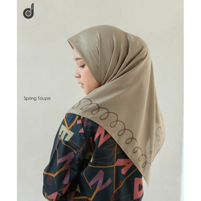 deenay spring taupe