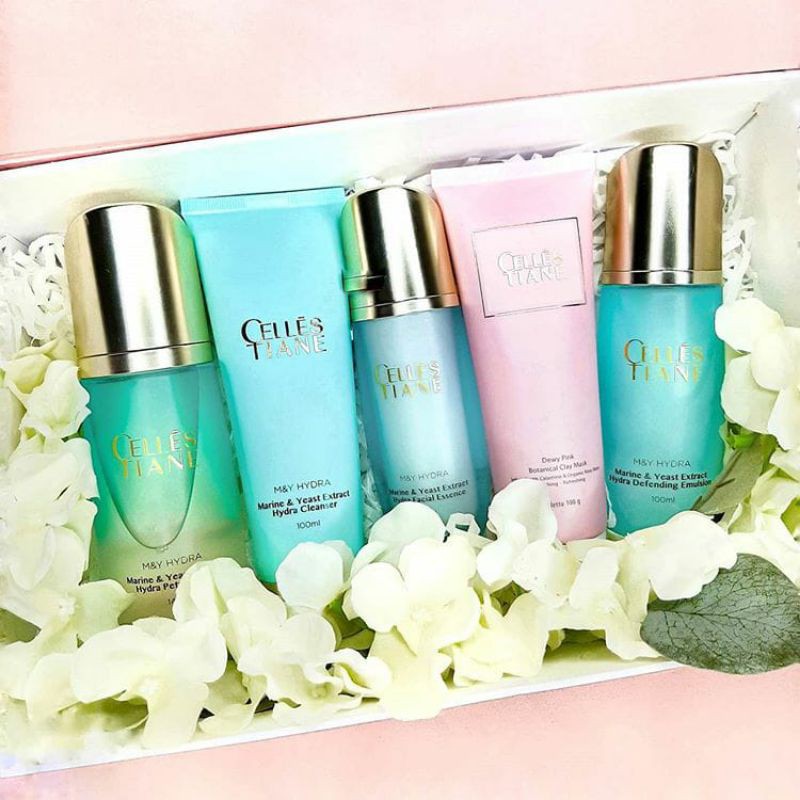 

SKINCARE BPOM HALAL GLOWING PERMANEN ( CELLES TIANE )