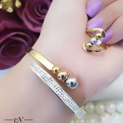 Titanium Set Gelang dan Cincin Wanita D7543