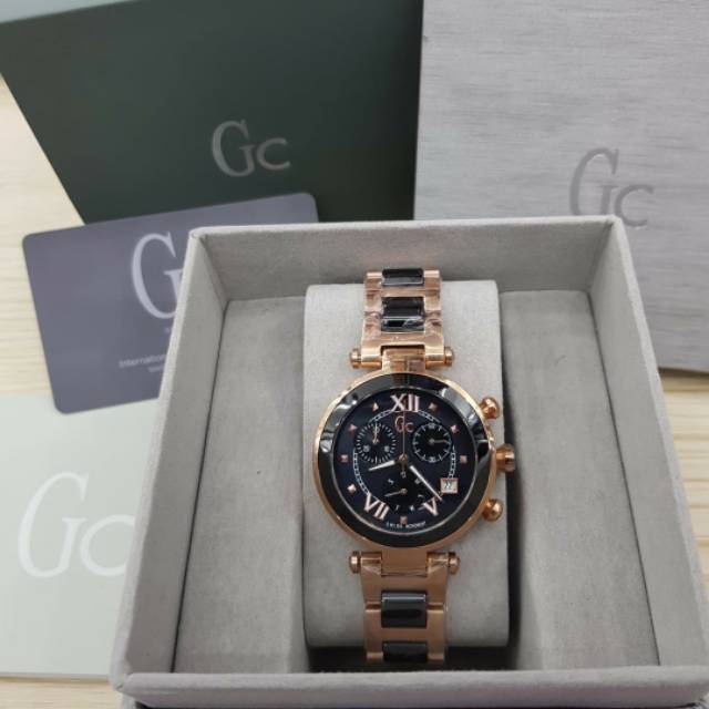 GUESS COLLECTION WATCHES 36MM