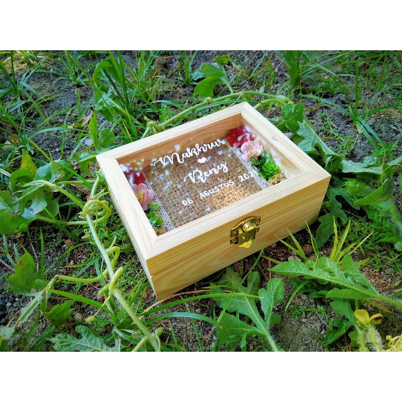 TEMPAT MAHAR LOGAM MULIA