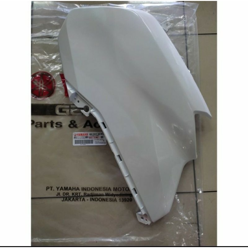 Body cowling sayap depan kanan All new Nmax 2020 2021 putih original yamaha