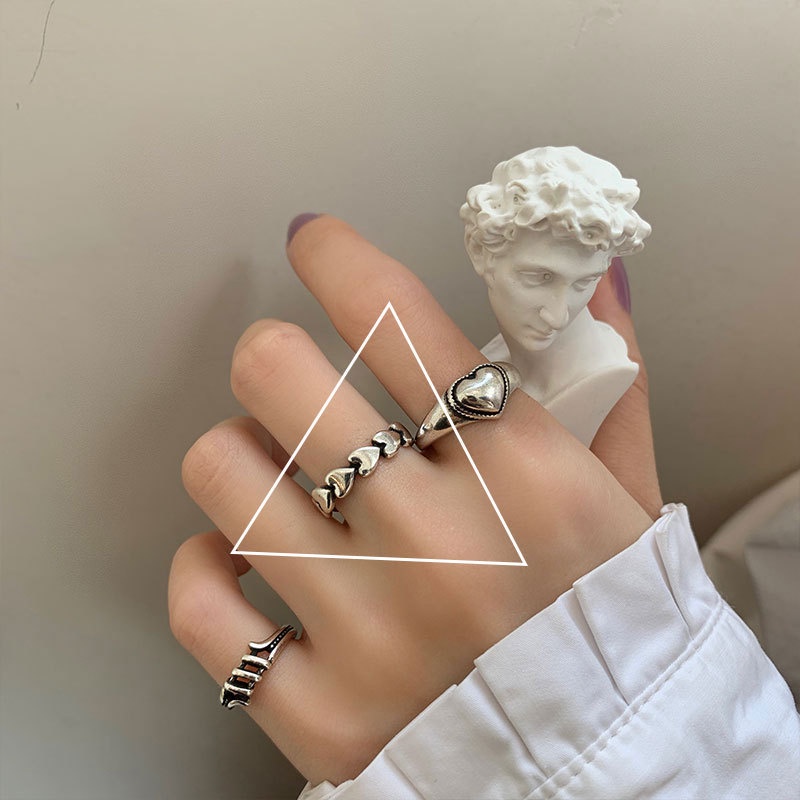 IFYOU 7pcs / set Cincin Jari Bentuk Hati Model Hollow Warna Silver Gaya Vintage Untuk Wanita