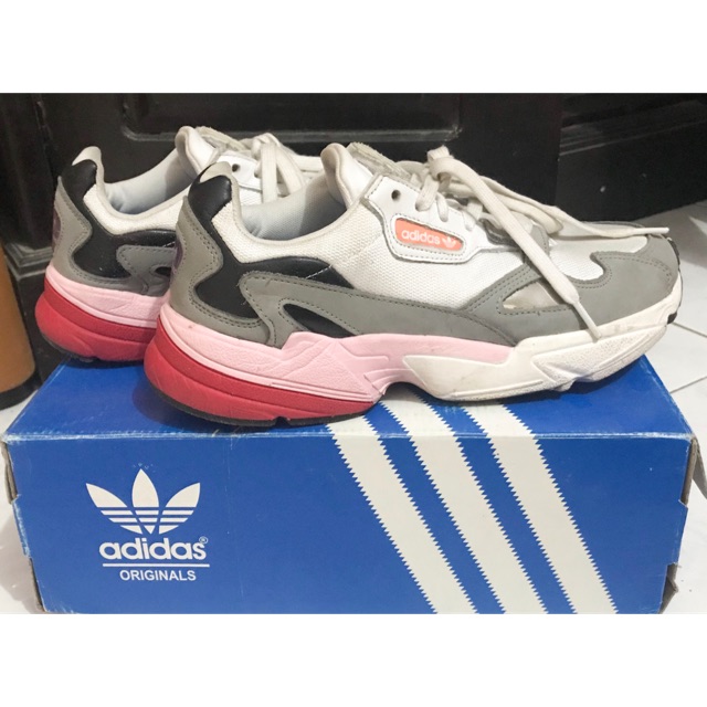 Adidas falcon