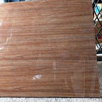 Ω GRANIT LANTAI 60X60 GLOSSY URAT KAYU COKLAT ➷