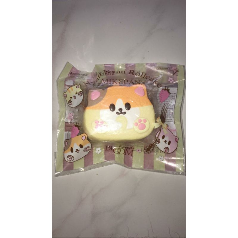 FLASH SALE SQUISHY ibloom mike pan cakeroll