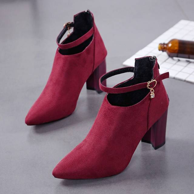 Dts sepatu heels semi boot katrine Gf375