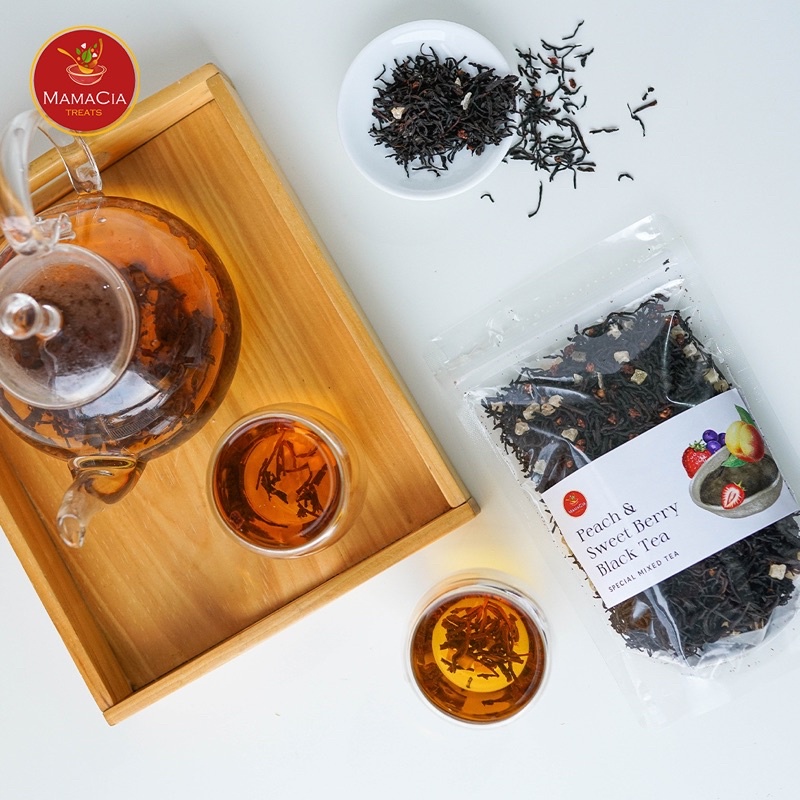 

Mamacia Treats Premium Blended Tea Calantha / Black Tea With Mixed Fruits 100 Gr / Teh Bunga Hitam