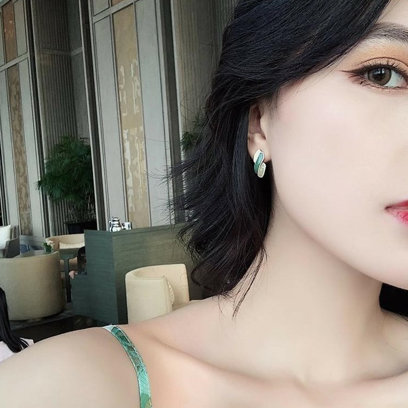 Anting drop glaze Kecil Warna Kontras Untuk Musim Panas