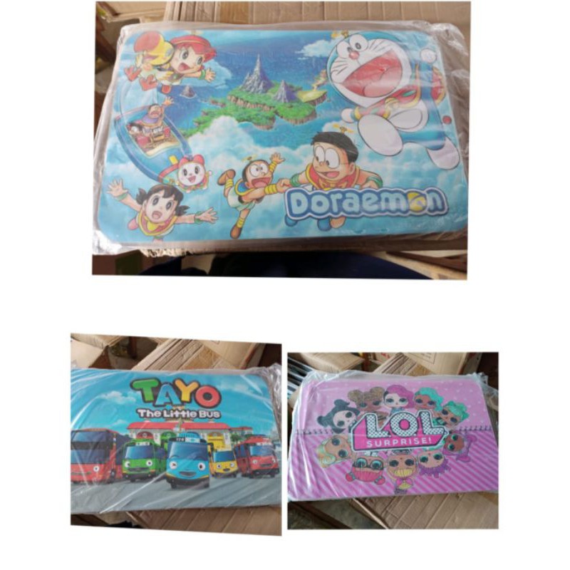 

papan tulis karakter kartun gantung