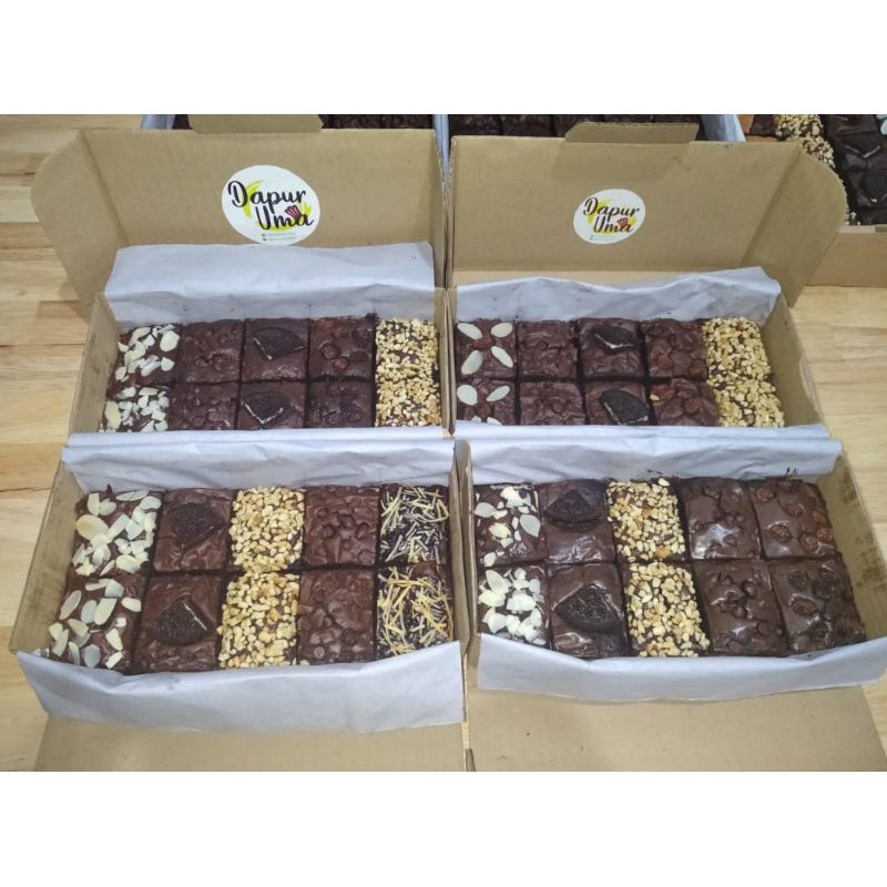 

HALF FUDGY BROWNIES SEKAT HALAL