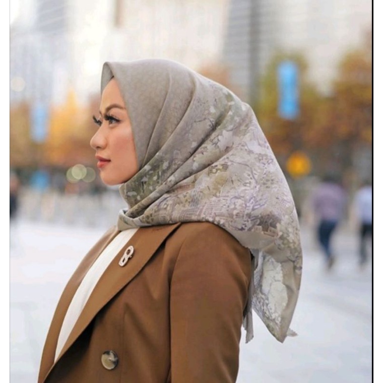 Preloved Buttonscarves New York Reborn Soho