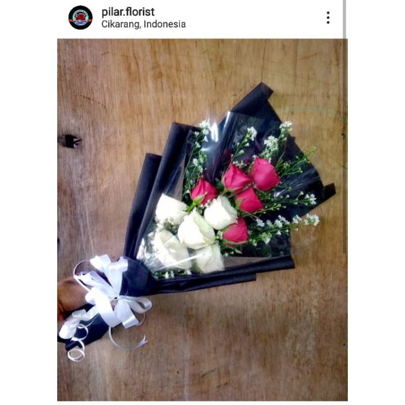 buket mawar merah asli/palsu.bisa request warna