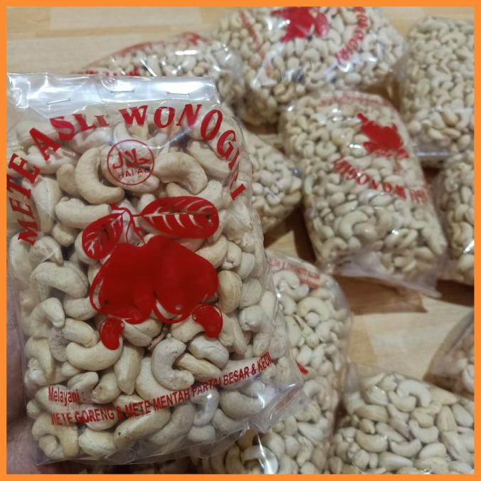 

Pasti Ready (500 Gram Mentah) Kacang Mete/Mede/Cashew Fresh Asli Wonogiri