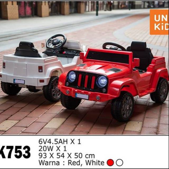 Mobil mainan aki jeep kecil