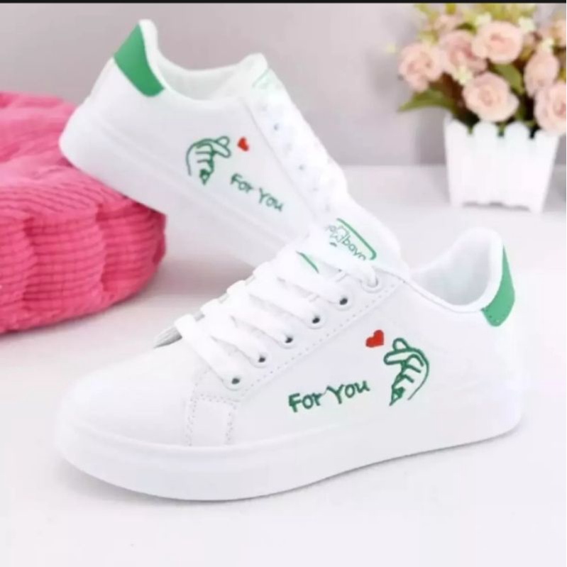 spatu sneakers wanita terbaru spatu wanita korea bisa cod bayar di tempat