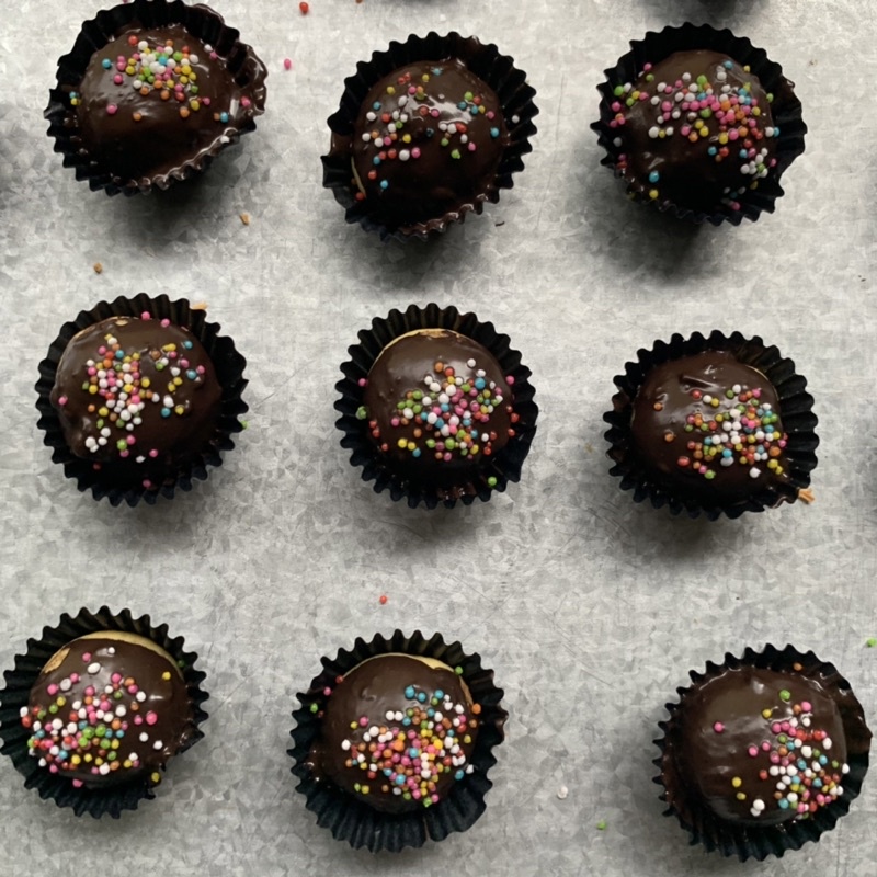 

cokelat london bola bola