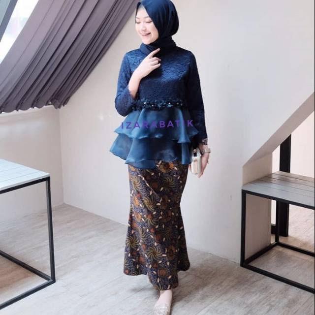 Atasan kebaya organza By Izara Batik