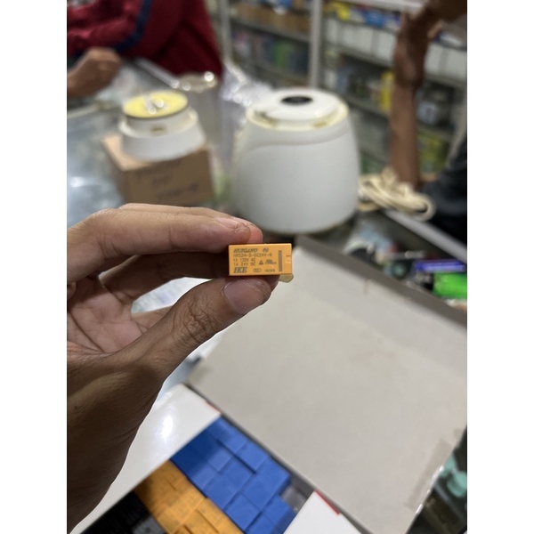 relay 24v 8pin 8 kaki