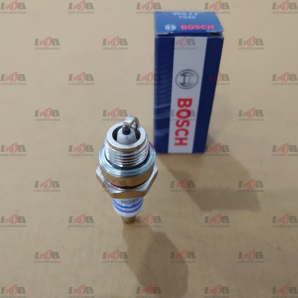 Busi BOSCH WS7F Mesin Potong Rumput Gergaji Mesin 2 Tak Fogging Spark Plug