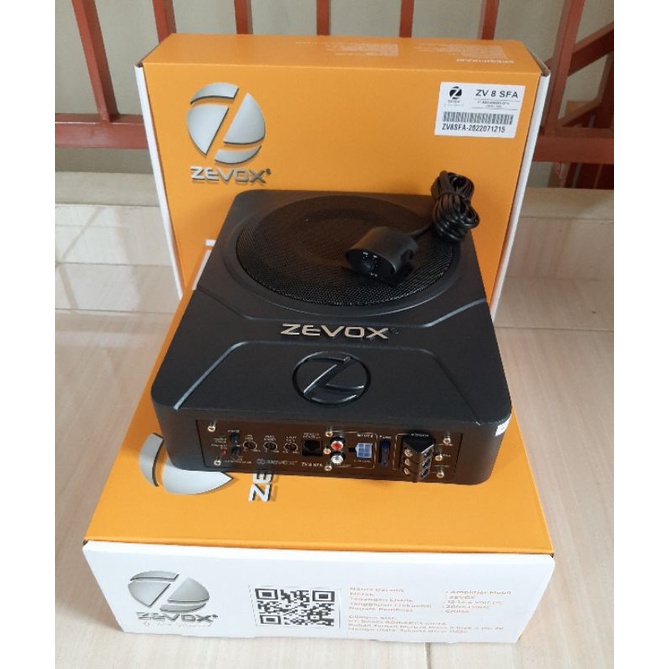 Subwoofer Kolong 8 inch Aktiv ZEVOX