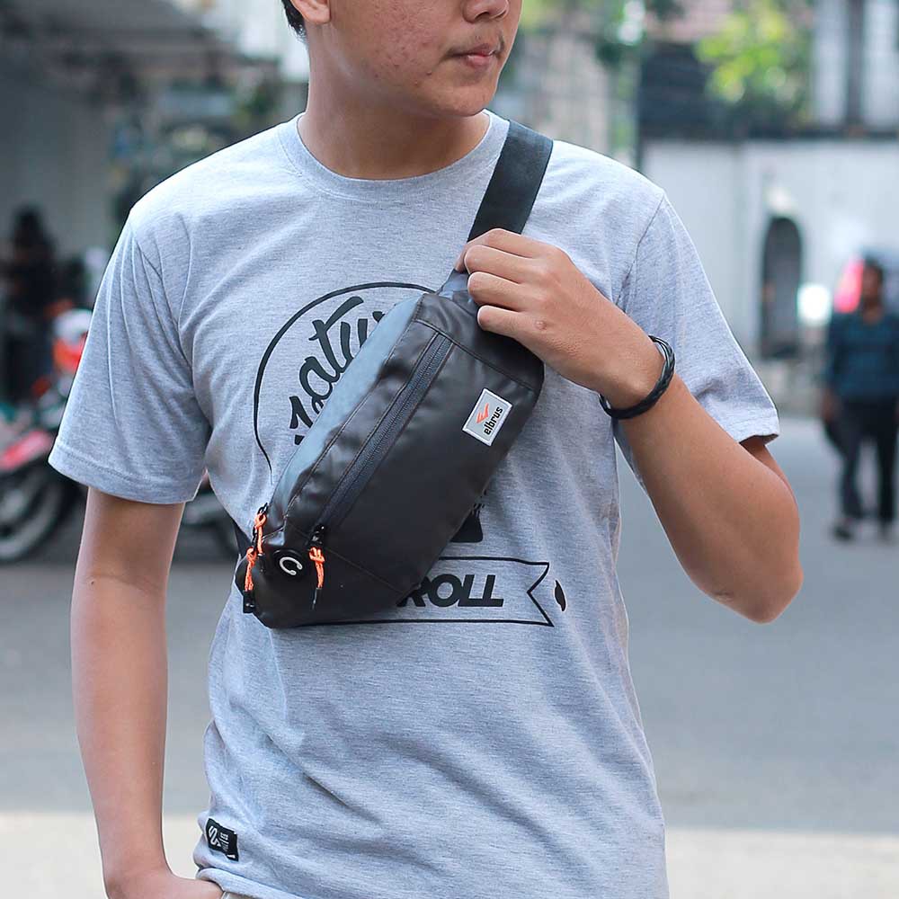 Tas Selempang Pria Anti Air Waterproof Kecil Waistbag Distro Keren