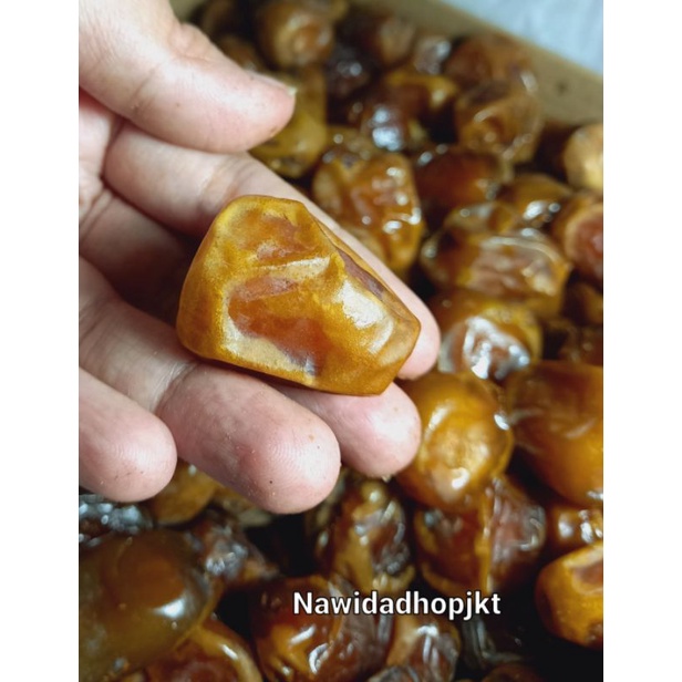 Kurma Sukari Al Qaseem Premium  Fresh Ruthab Enak Legit Nawidashopjkt Jakarta