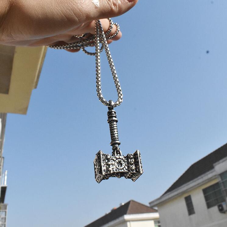 Kalung Liontin Palu fitness Bahan titanium steel Gaya Korea Untuk Pria Dan Wanita