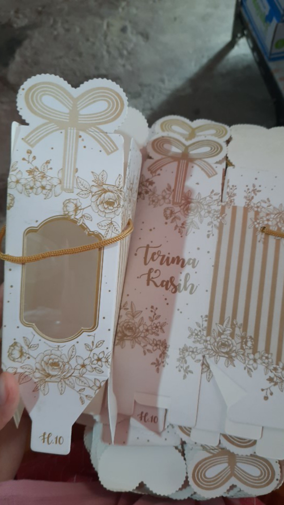 Box Souvenir Gelas H10