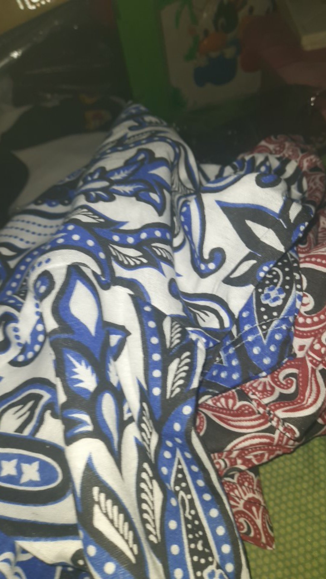 Kaos Batik / Kaos Distro / Kaos Pekalongan / Kaos Jogja / Kaos Bandung /kaos Polo / Motif Cuwiri