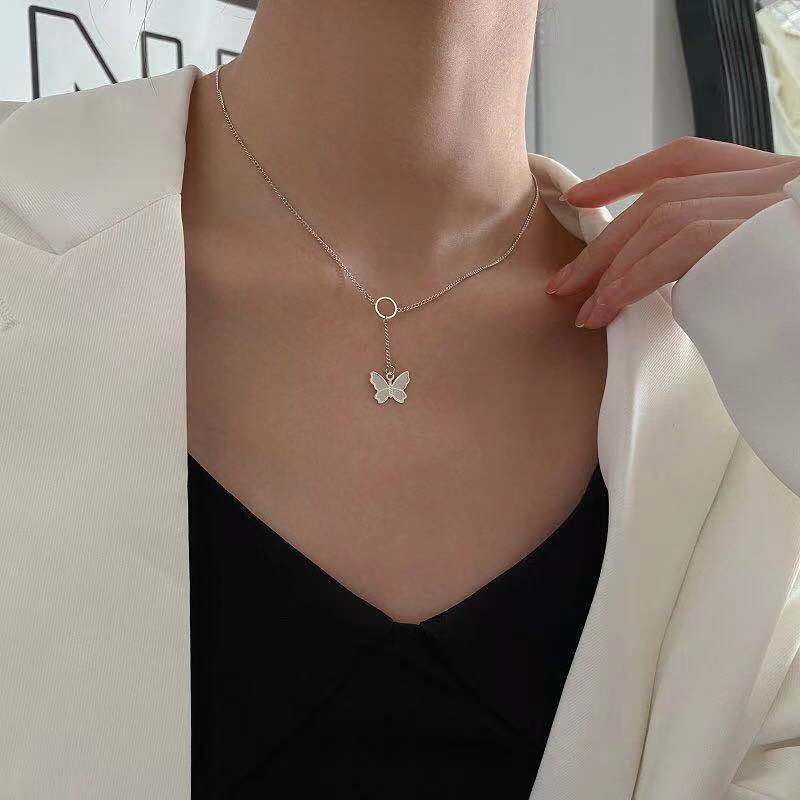 Kalung Wanita Fashion Perak Kupu-kupu Korea Choker Pendek Lingkaran Sederhana Aksesoris Wanita Temperamen