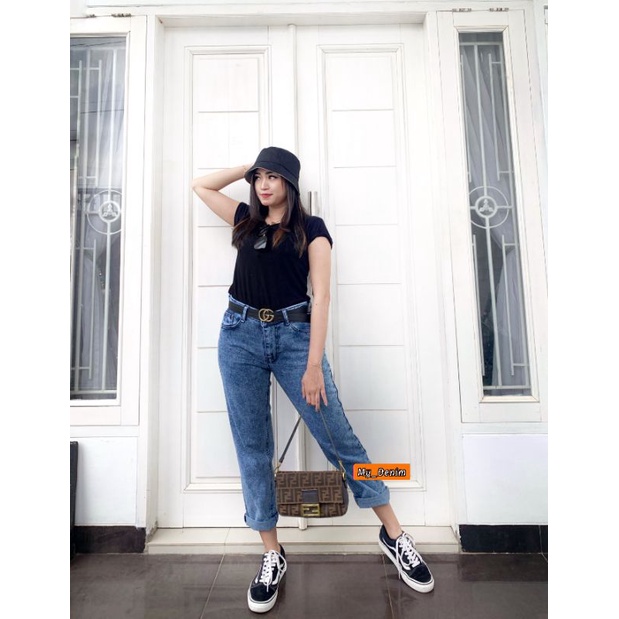 CELANA JEANS BOYFRIEND SNOW WANITA