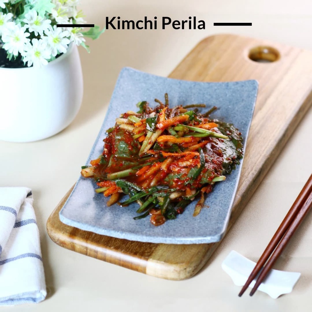 

Kimchi Daun Perila Fresh - 250 GRAM - READY STOCK