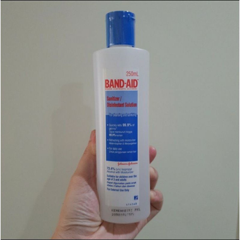 BAND AID hand sanitizer / disinfectant solution 250ml
