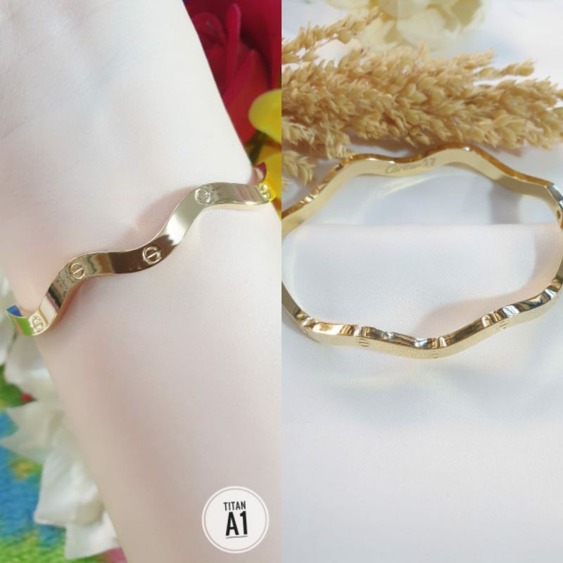 Gelang Titanium Aksen Zigzag 17 Premium Super Wanita N09102000