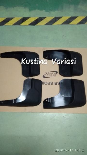 mud guard innova/pepet lumpur rebon 2016