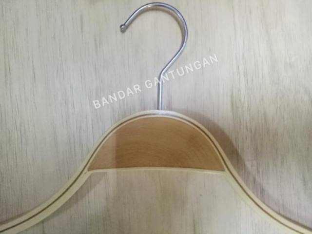 Hanger Kayu Atau Hanger Plastik Dewasa Gantungan Baju Anti Slip Display Pakaian Hanger saaraaa Hanger Distro(BH)