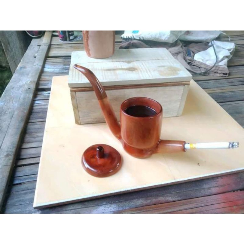 Cangklong multi fungsi atau pipa rokok + cangkirnya