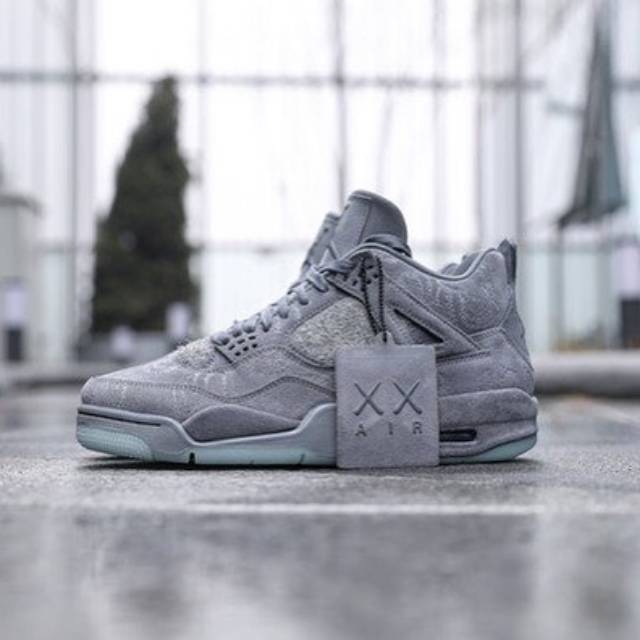 kaws retro 4s