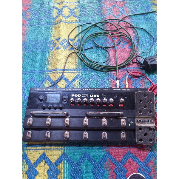 Efek gitar POD X3LIVE adaptor original