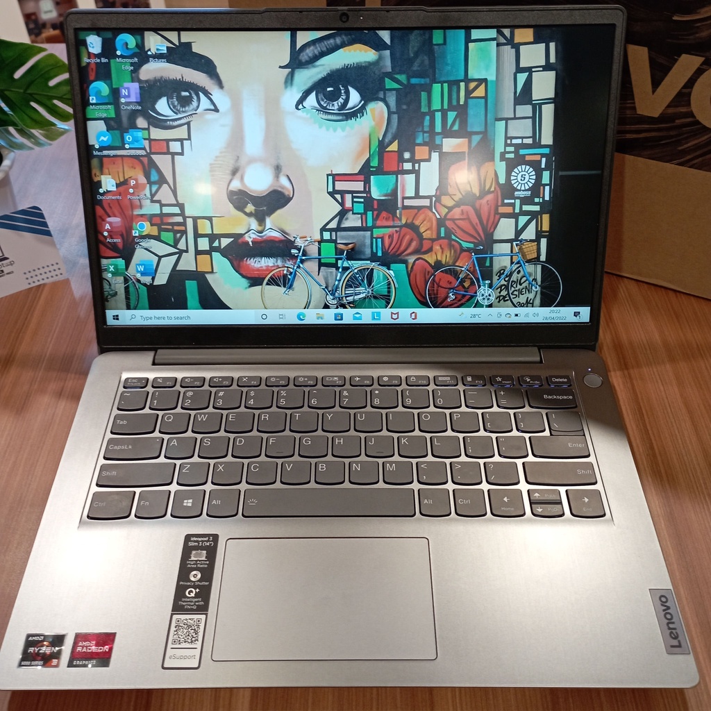 Lenovo Ideapad AMD Ryzen 3 Ram 8 GB SSD 512 GB AMD Redeon Second Bekas