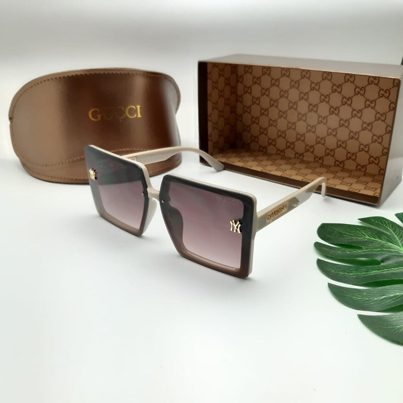 Sunglasses Gucci