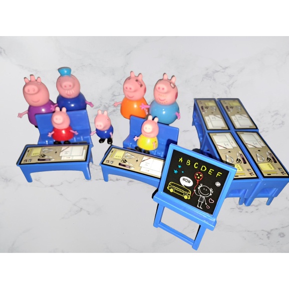 Mainan Action Figure Model Anime Peppa Pig Taman Hiburan Mobil Olahraga Untuk Hadiah Ulang Tahun Anak Type B