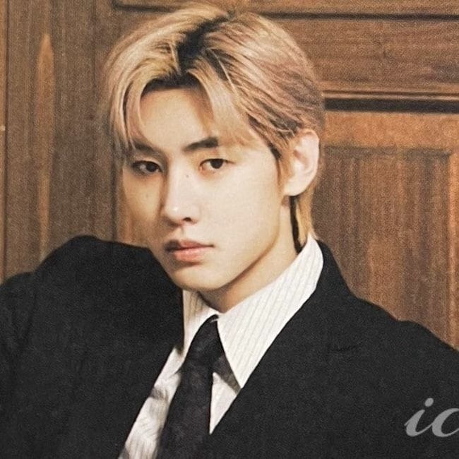 The Rise of Id Shopee: How Indonesia's Single-Click Mobile Marketplace is Changing the Way People Shop