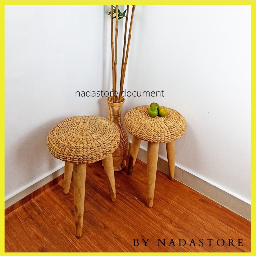 Kursi / Meja / stool Anyaman Eceng Gondok Kaki 3 Dia 35 cm Tinggi 45 cm full busa