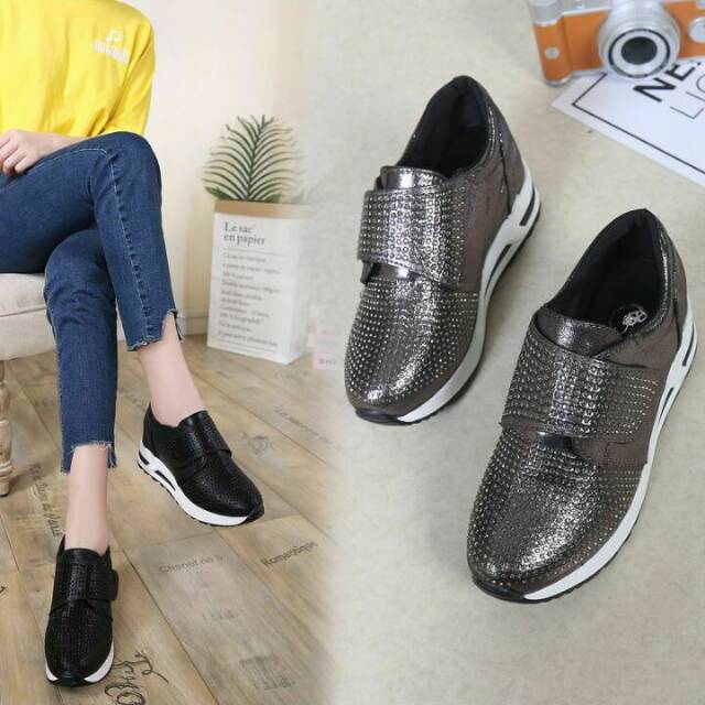 Sepatu JR FASHION WEDGES K-19 K02