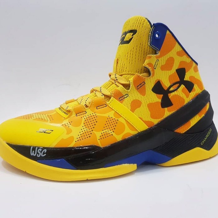 UNDER ARMOUR CURRY 2.0 *YELLOW GIRAFFE *