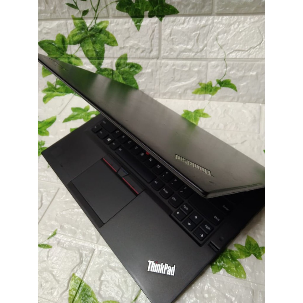 LAPTOP X1 CARBON INTEL CORE i5 GEN 5TH RAM 8GB SSD 256GB SALE!!!