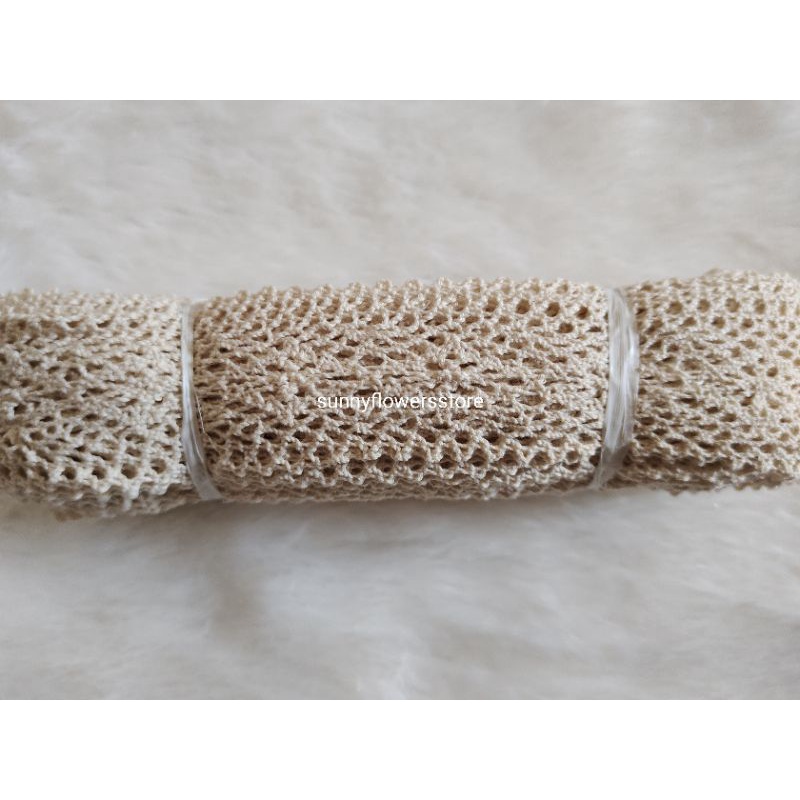 RENDA KAIT/RAJUT LEBAR 4 CM ISI 15 YARD