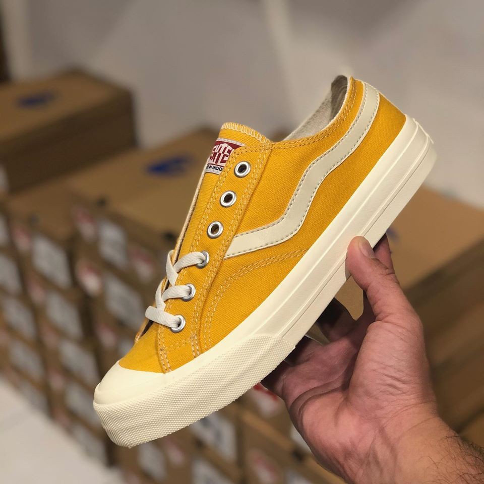 Sepatu Ventela Public Low Black Natural / Dark Yellow / Dark Green / Navy / Grey / Maroon / Oreo-DARK YELLOW